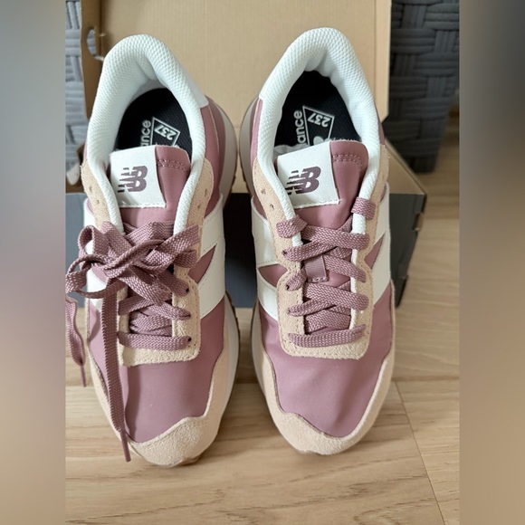 New Balance 237 Retro Sneakers Dark Vintage Rose/ Rosewood Size 6.5 B